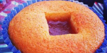 Broinhas de fubá com goiabada