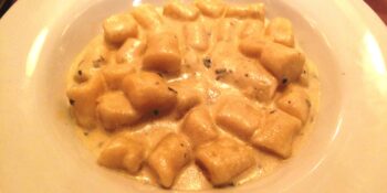 Gnocchi a la crema de gorgonzola