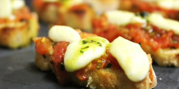 Bruschetta caprese