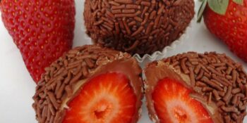 Bombom de morango com brigadeiro