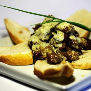 Receita de iscas de filé ao molho gorgonzola bem diferente