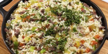 Arroz de carreteiro com linguiça