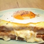 Receita de croque madame bem diferente e saboroso para inovar com cafezinho