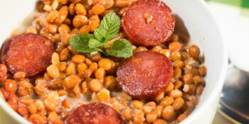 Lentilha com linguiça