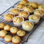 Bolinhos de banana assado: receita que fica pronta em menos de 40 minutos!