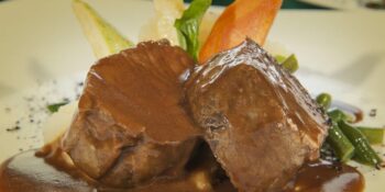 Carne assada ao molho madeira | Receita nota 10!