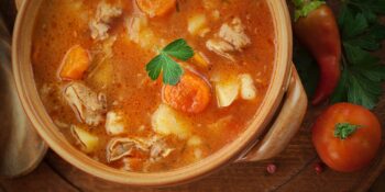 Ensopado de legumes com carne de vitela