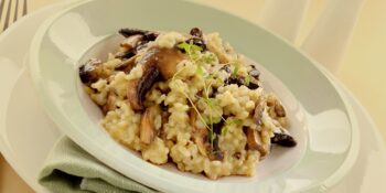 Risoto de arroz com cogumelo paris