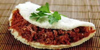 Tapioca com carne seca