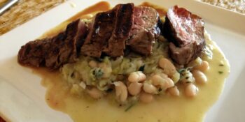 Filé mignon com feijão branco