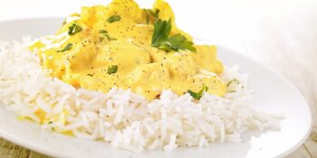 Peito de frango ao curry