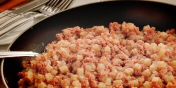 Carne moída com batatas