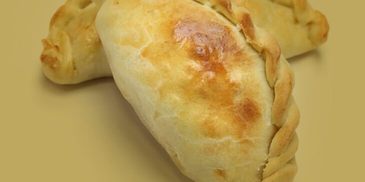 Como fazer empanada de frango? receita fácil e simples