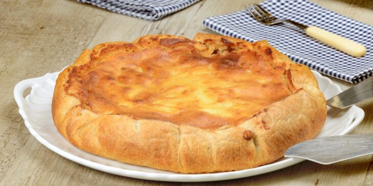 Torta folhada de queijo: receita fácil, simples e prática