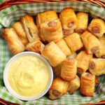 Mini folhado de linguiça tudo gostoso