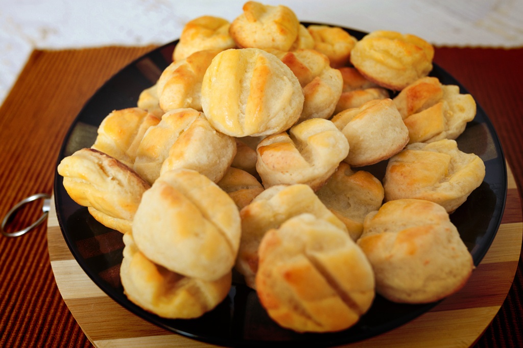 Receita de pãezinhos caseiros idênticos ao de padaria