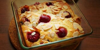 Torta de cereja com creme