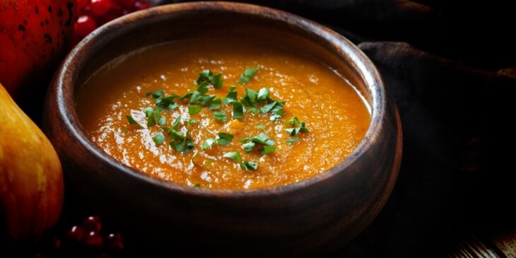 Quais são os benefícios da sopa de abóbora? Pode comer sopa de abóbora na dieta? Quantas calorias tem um prato de caldo de abóbora? Quais são os tipos de abóbora?