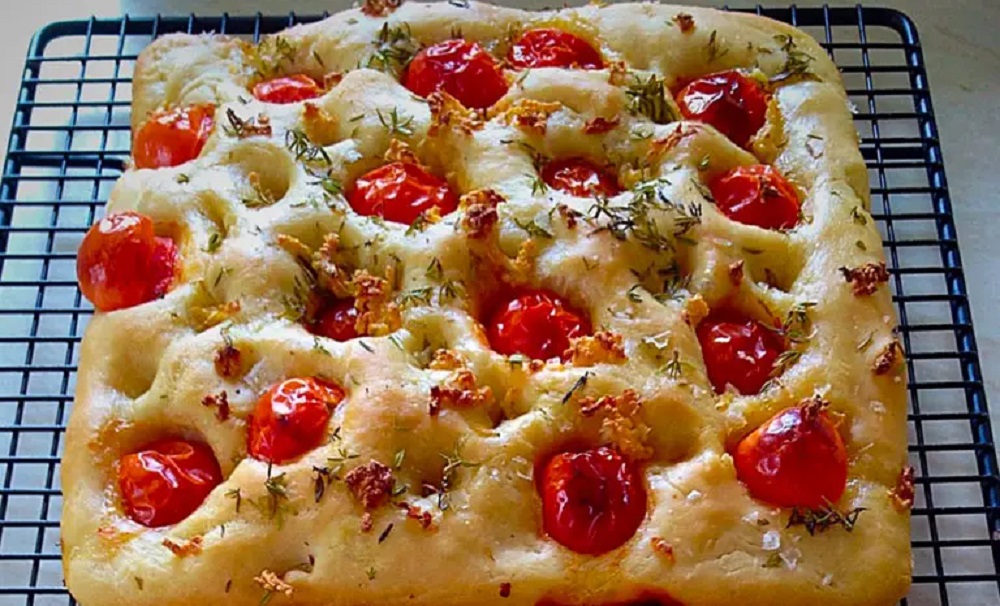 Foccacia com tomate cereja