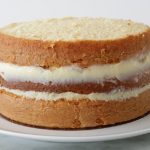 Pão de ló com chantilly