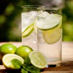suco limão com hortelã benefícios suco de hortelã puro suco de hortelã com laranja como fazer suco de hortelã chá de limão com hortelã suco de limão siciliano com hortelã suco de hortelã com maçã suco detox com hortelã e limão