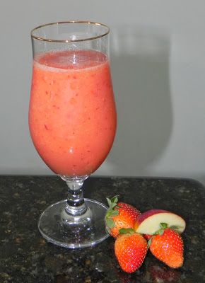 Suco detox de morango hortelã e gengibre simples fácil