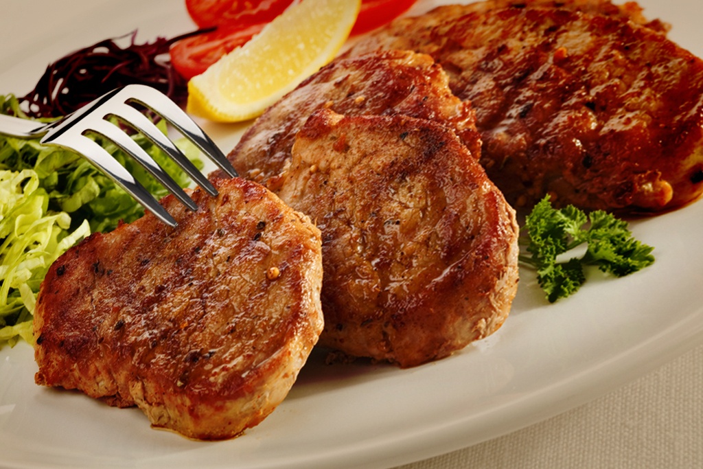 Receita de lombo suíno com salada que desmancha na boca