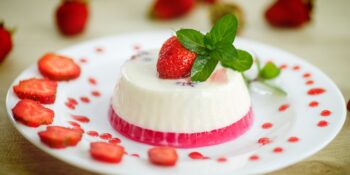 gelatina de morango e coco