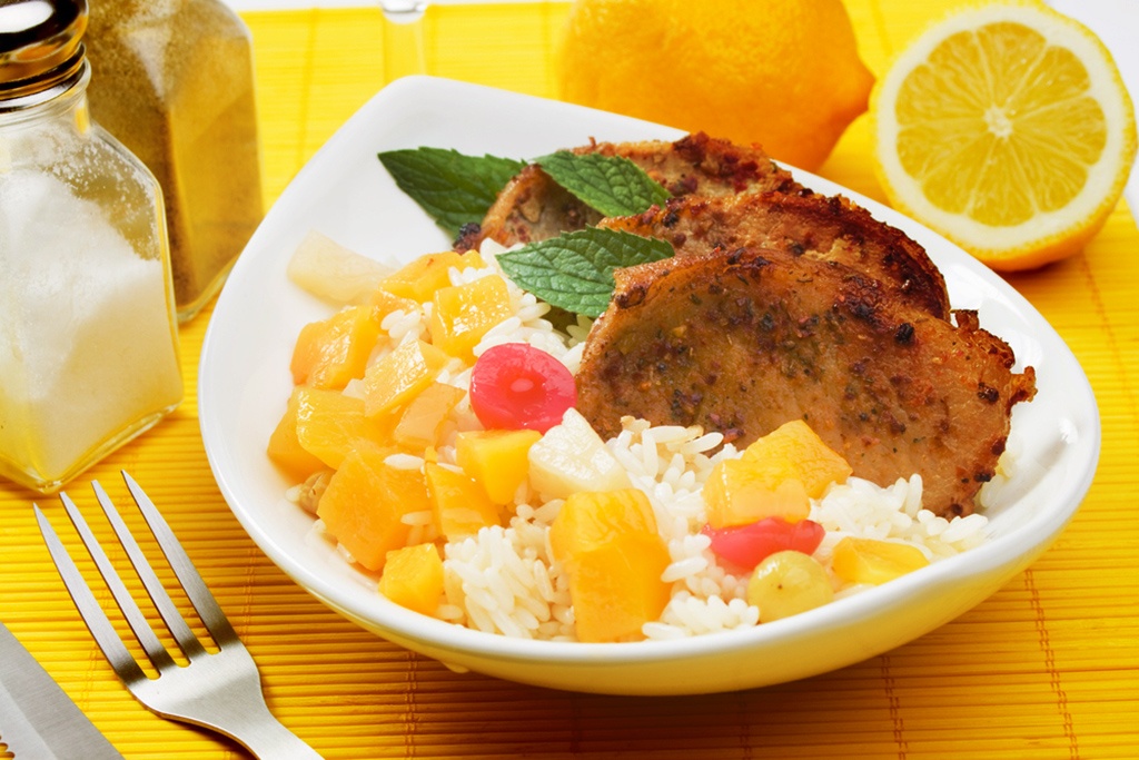 Costeletas de porco com arroz tropical ana maria braga