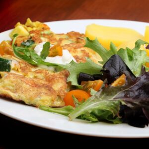 Receita de omelete de abobrinha rápida, fácil e simples aqui!