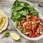 Filé de frango com pimentão vermelho: receita fácil, simples e saudável