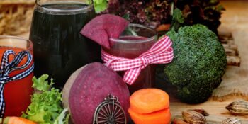 Suco detox de beterraba, brócolis e cenoura