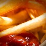 Receita de batata frita tradicional, crocante e caseira fácil!