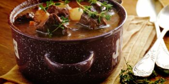 sopa de carne com batata e cenoura