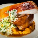 Receita de pernil de leitão assado que desmancha na boca