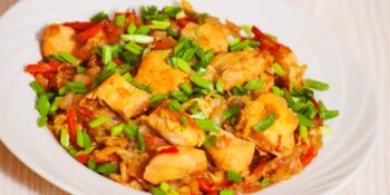 Ensopado de frango com tomate