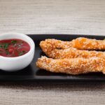 Palitos de peixe à milanesa: receita fácil tradicional