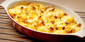 Batata e bacon gratinados