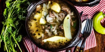 Sopa de carne com batatas ajiaco