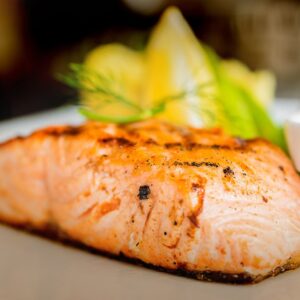 salmão grelhado na frigideira salmão grelhado no forno salmão grelhado simples salmão grelhado na manteiga como preparar salmão no forno salmão grelhado na churrasqueira salmão grelhado acompanhamento molho para salmão grelhado