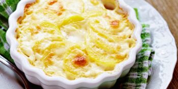 Batata gratinada com queijo camembert