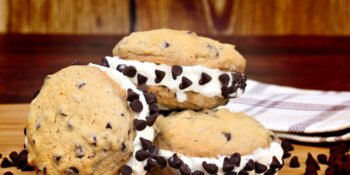 Cookies com chocolate e creme