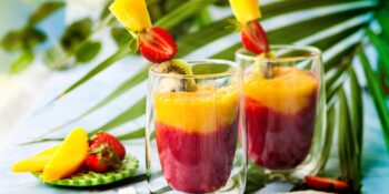 Suco de fruta de dragão e manga