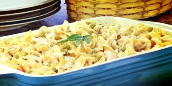 Macarrão ao molho branco com atum