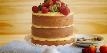 Torta naked de maracujá