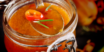Chutney de maçã com gengibre