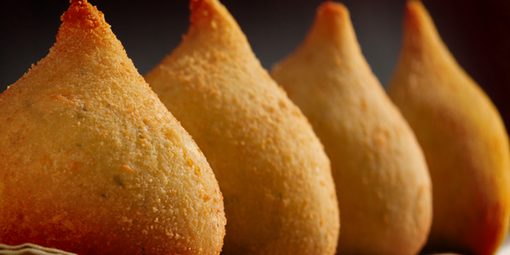 Coxinha de camarão com requeijão