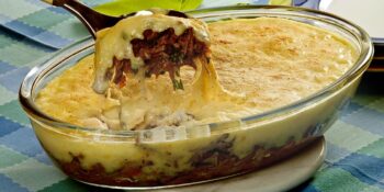 Escondido picante de batata e carne