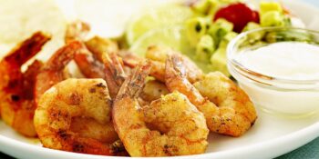 Camarão frito com batata sauté