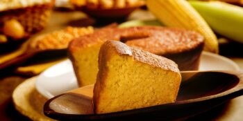 bolo de maracujá com cardamomo
